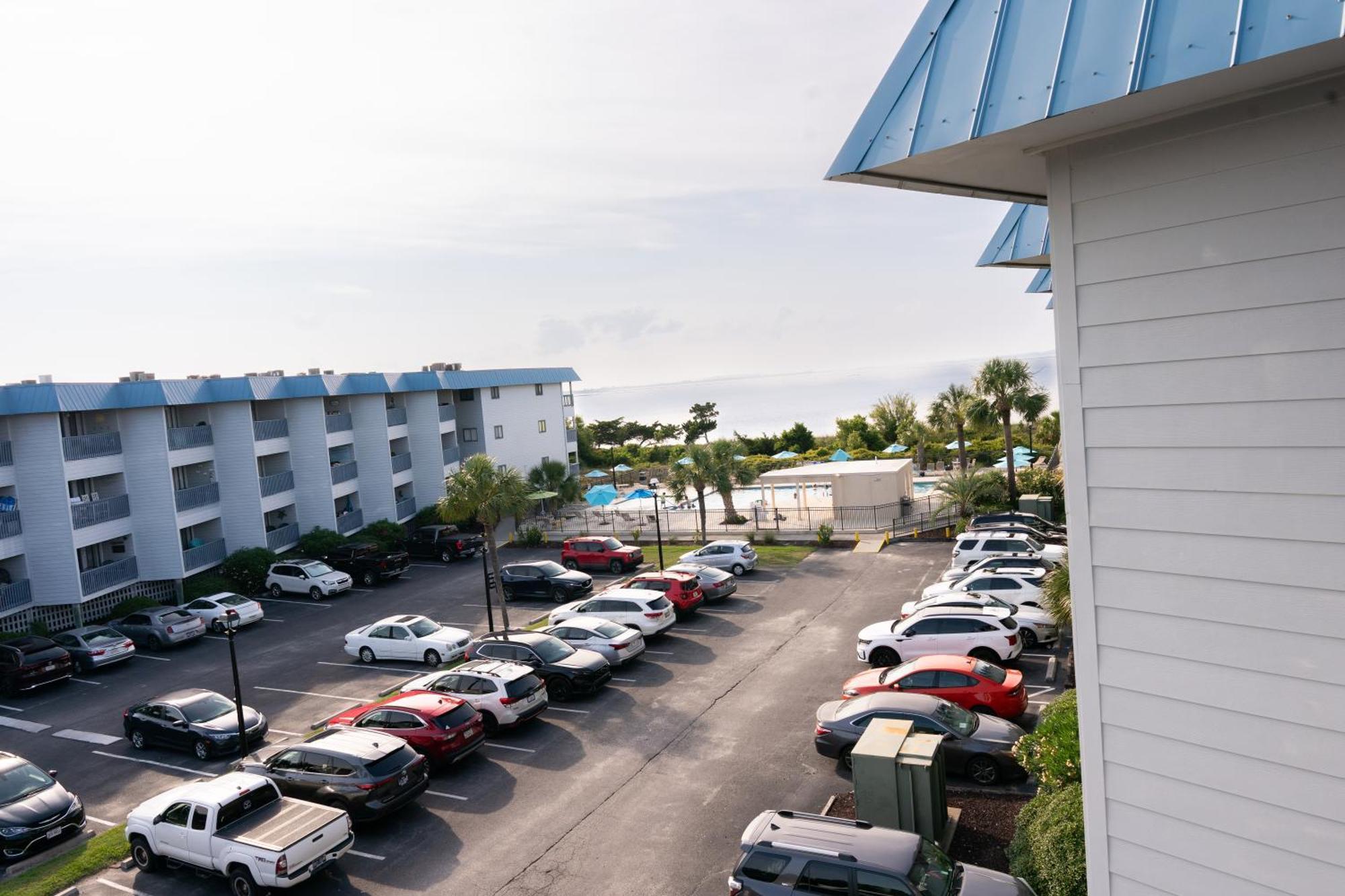 Beach-Pool-Private Balcony Apartment Tybee Island Bagian luar foto